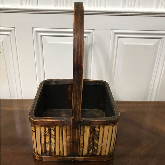 VTG Bamboo Basket - Picture 2 of 12